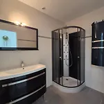 La Longere Du Moulin, T2 Independant Equipe Avec Cuisine, Parking Individuel Avec Portail, Salon De Jardin, Belle Grande Appartement *