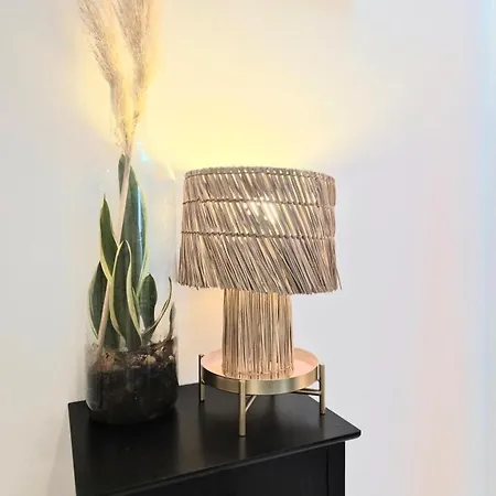 La Longere Du Moulin, T2 Independant Equipe Avec Cuisine, Parking Individuel Avec Portail, Salon De Jardin, Belle Grande