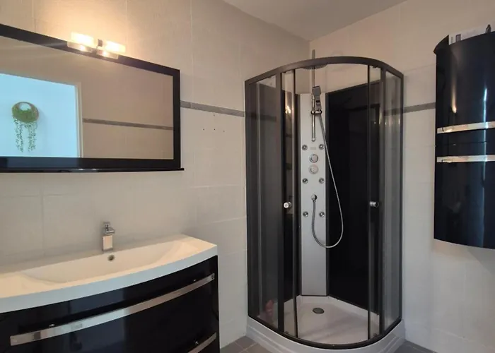 La Longere Du Moulin, T2 Independant Equipe Avec Cuisine, Parking Individuel Avec Portail, Salon De Jardin, Belle Grande アパート *