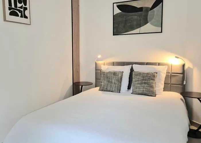 La Longere Du Moulin, T2 Independant Equipe Avec Cuisine, Parking Individuel Avec Portail, Salon De Jardin, Belle Grande דירה